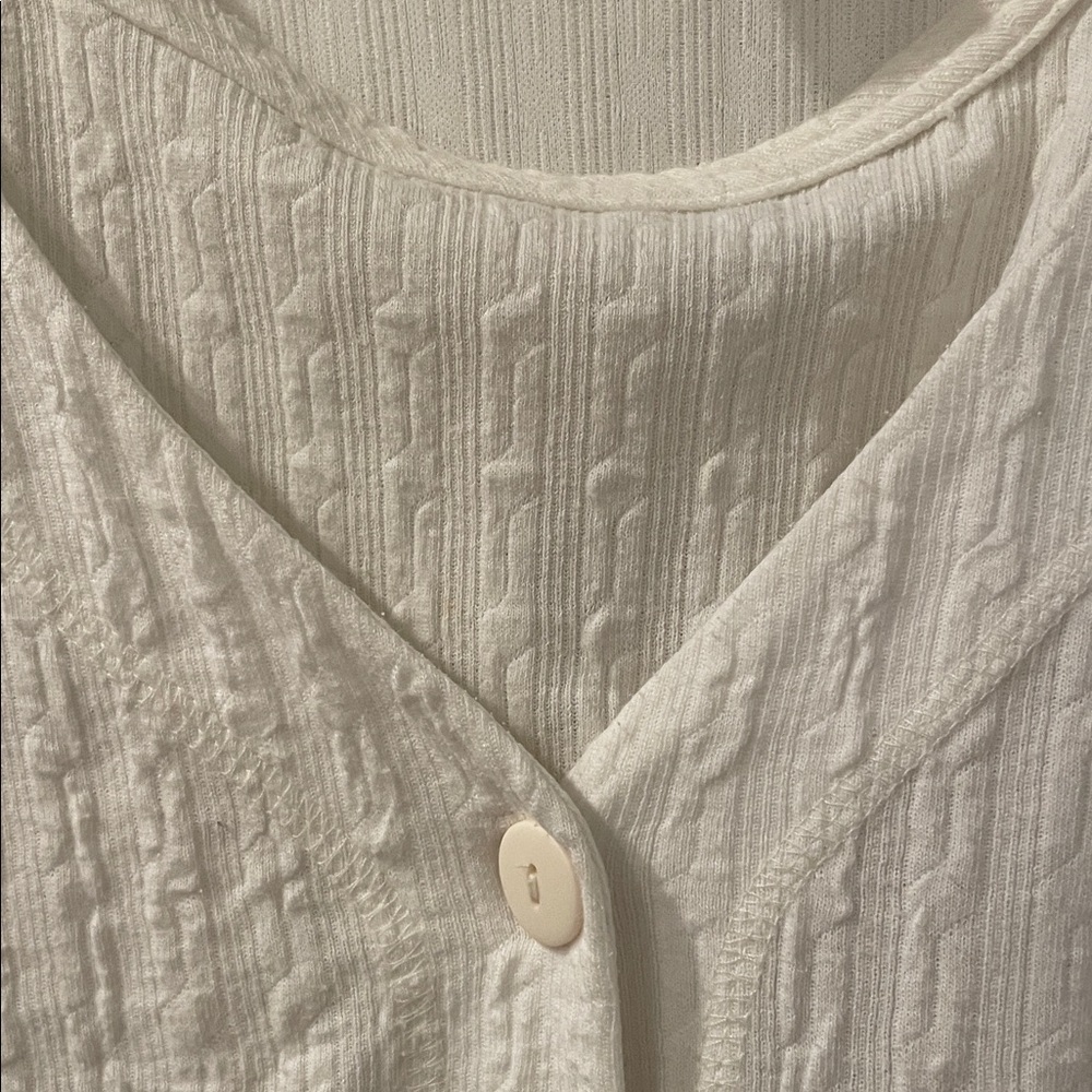 Bobbie Brooks Cream Button-Up Top 24W - Picture 3 of 4